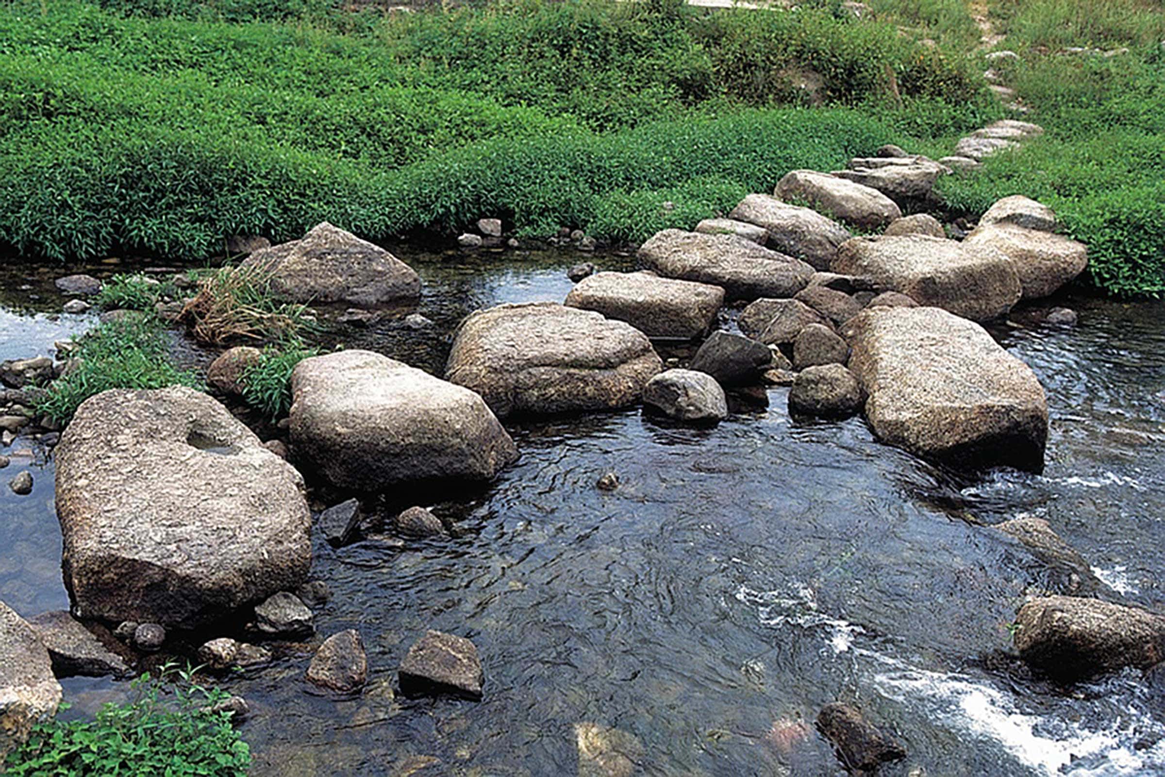 Peaceful Management of the Moments (May 2)